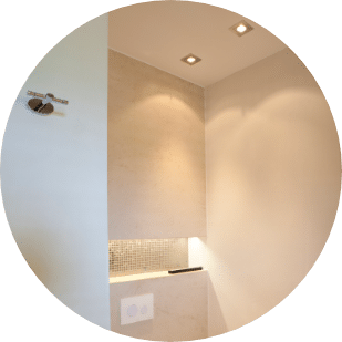 Modernes Badezimmer mit Lumina Lichtwelten